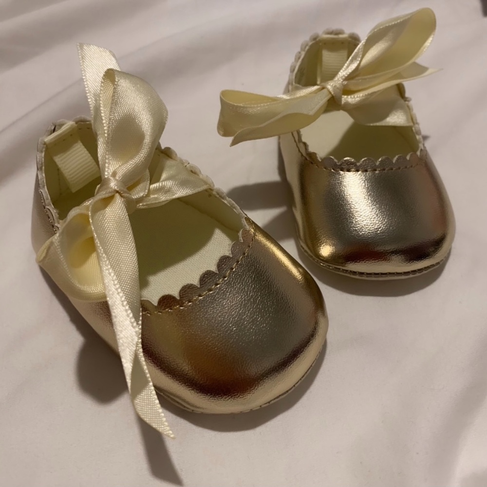 Gold baby girl dress shoes